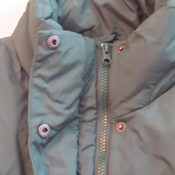 Women's Arizona Jean Co Green Mock Neck Puffer Jacket Vest Size Medium - Picture 4 of 4
